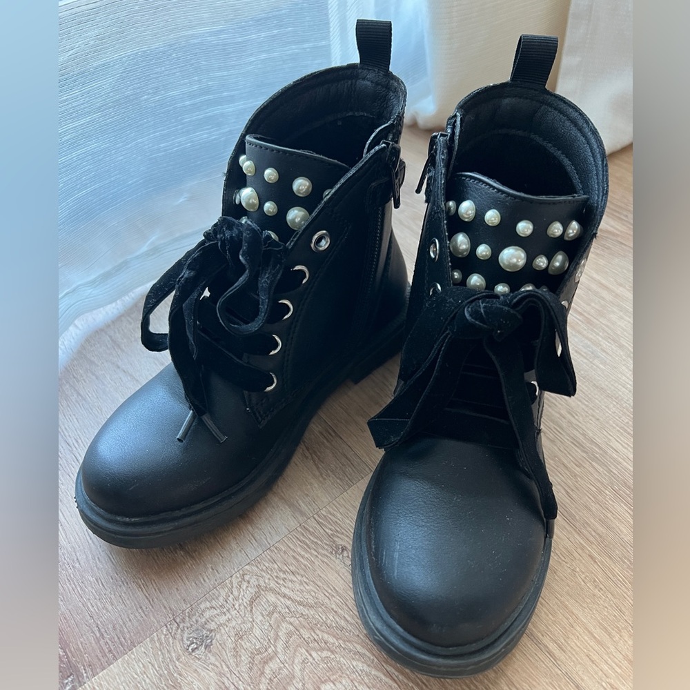 Geox girl boots size 31 (U.S. size 12.5 kids)